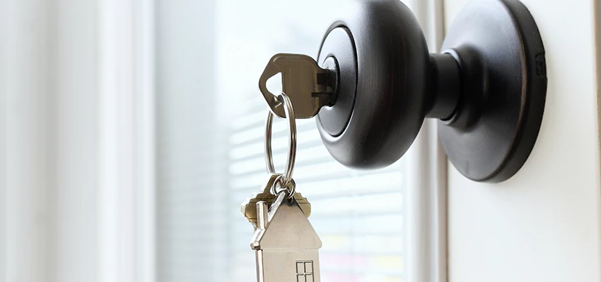 Bifold Door Knob Replacement in Belmont, California